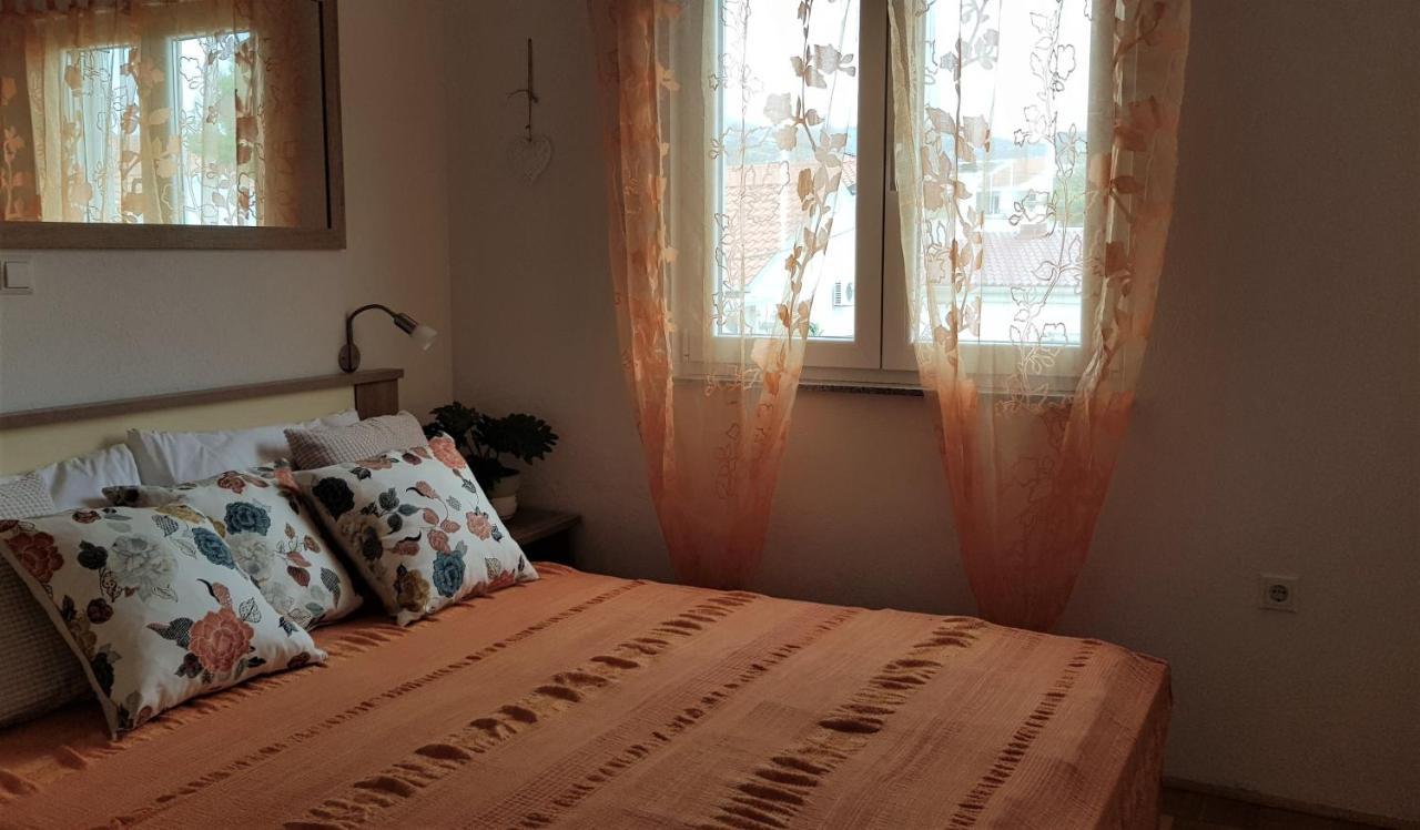 Apartmani Villa Lilliana ตรีบูนย์ ภายนอก รูปภาพ