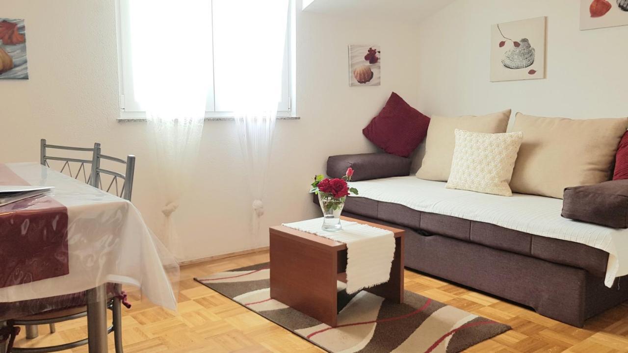 Apartmani Villa Lilliana ตรีบูนย์ ภายนอก รูปภาพ