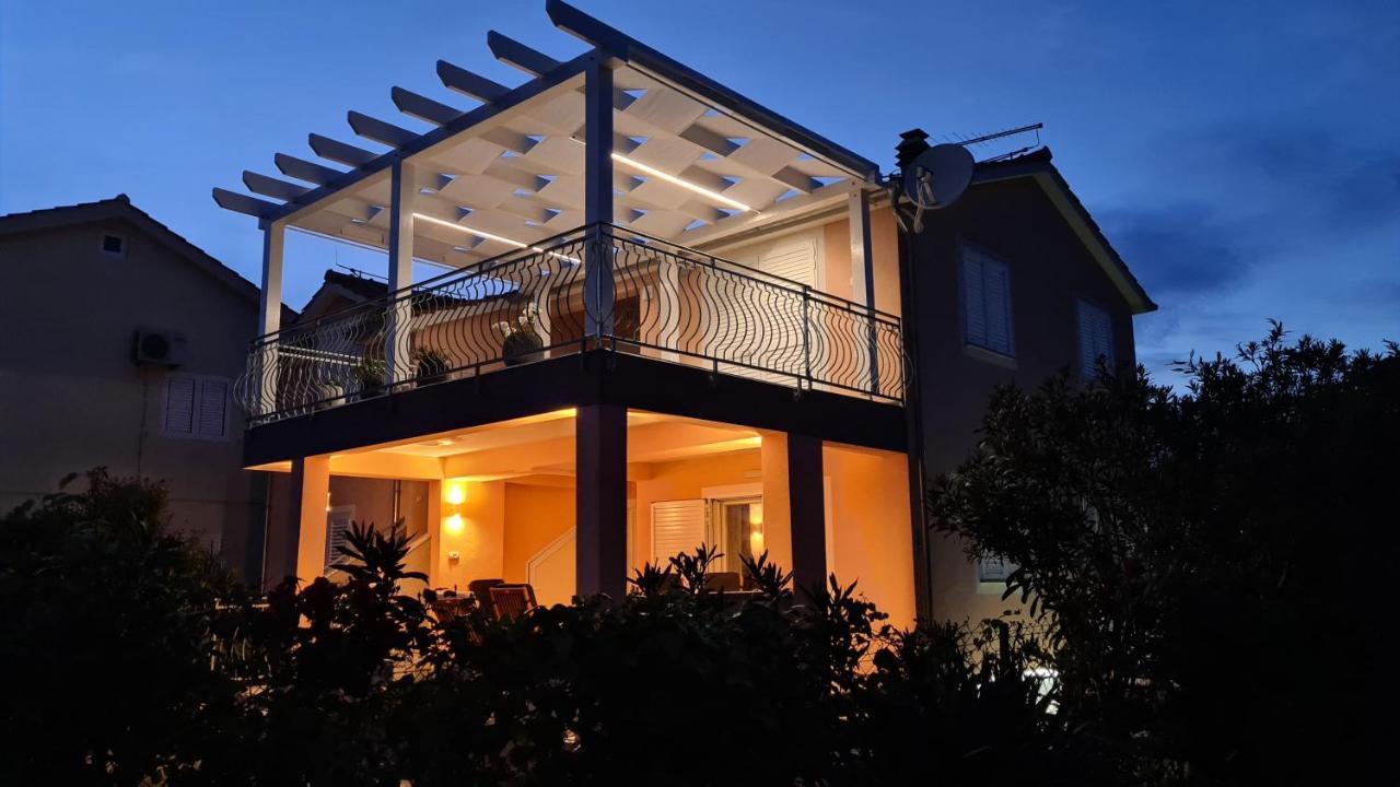 Apartmani Villa Lilliana ตรีบูนย์ ภายนอก รูปภาพ