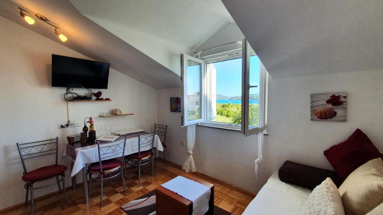 Apartmani Villa Lilliana ตรีบูนย์ ภายนอก รูปภาพ