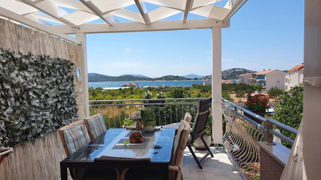 Apartmani Villa Lilliana ตรีบูนย์ ภายนอก รูปภาพ