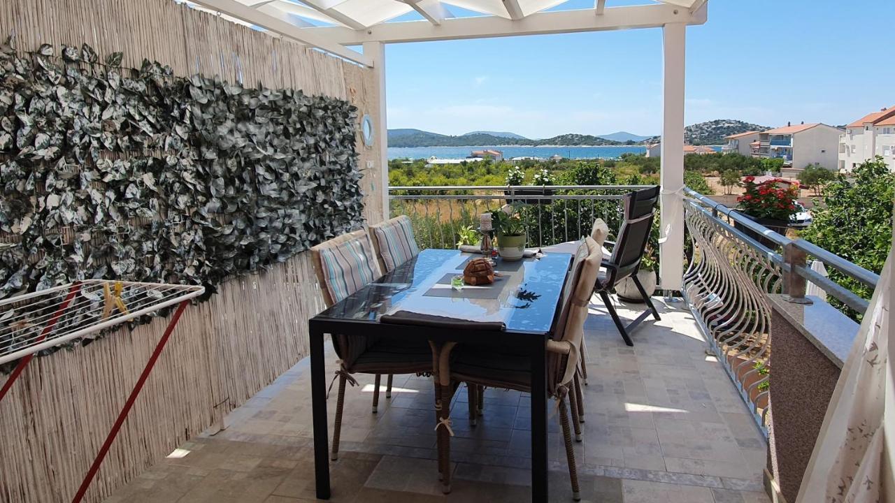 Apartmani Villa Lilliana ตรีบูนย์ ภายนอก รูปภาพ