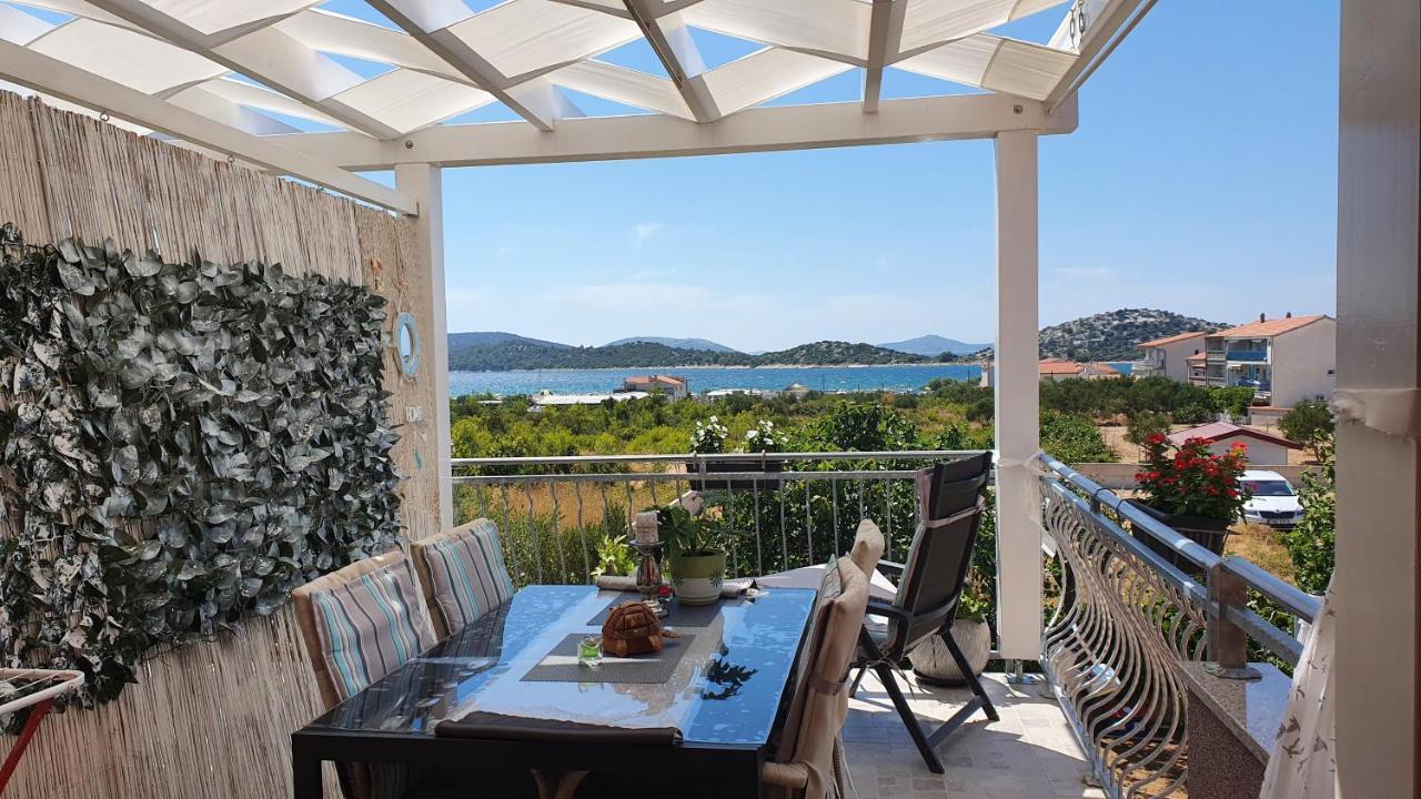 Apartmani Villa Lilliana ตรีบูนย์ ภายนอก รูปภาพ