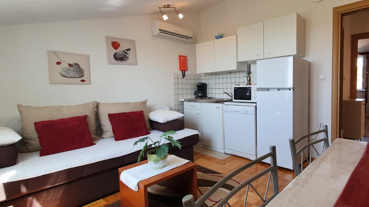 Apartmani Villa Lilliana ตรีบูนย์ ภายนอก รูปภาพ