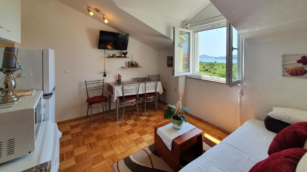 Apartmani Villa Lilliana ตรีบูนย์ ภายนอก รูปภาพ