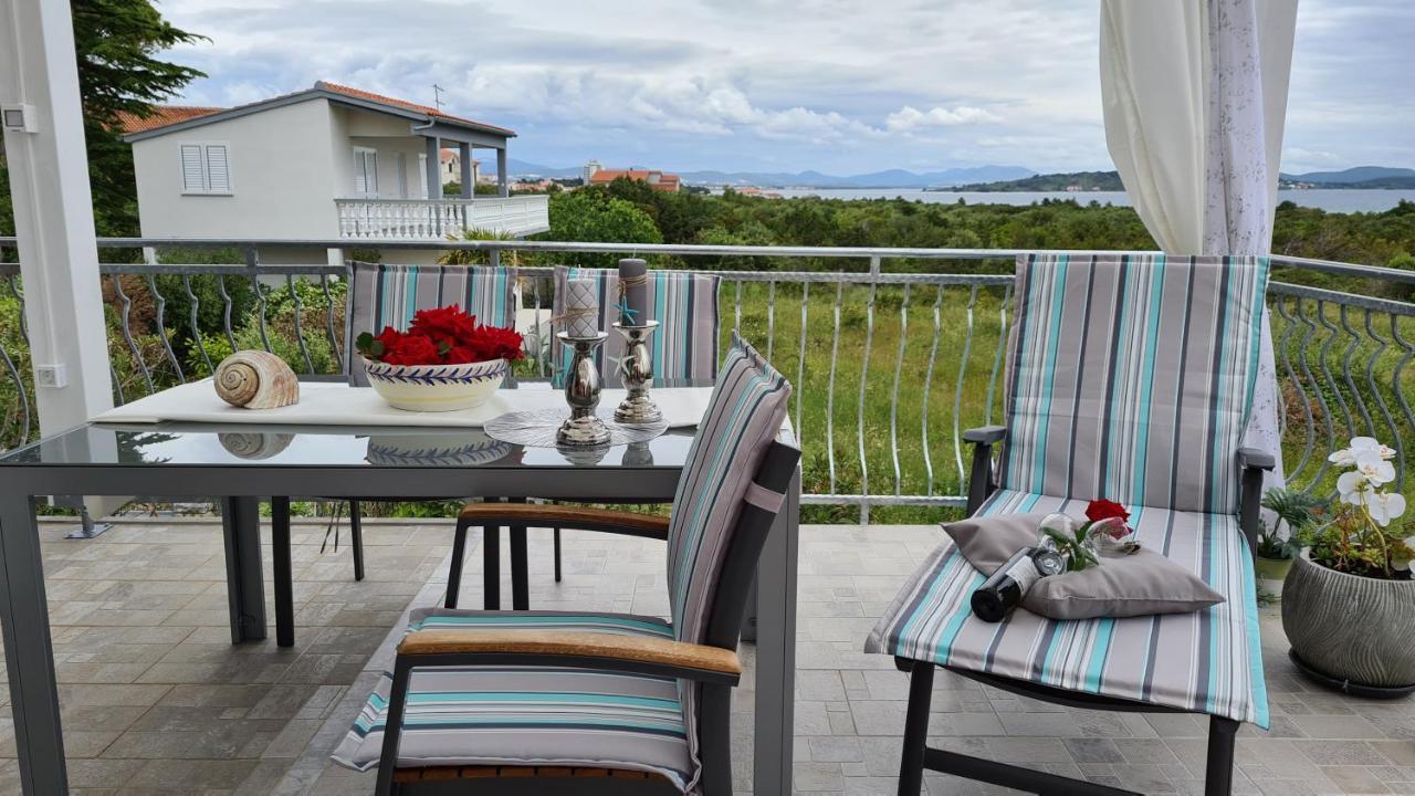 Apartmani Villa Lilliana ตรีบูนย์ ภายนอก รูปภาพ